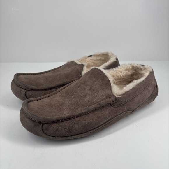 UGG Ascot Men's 9 Brown Leather Moccasin Slip-On Loafer Slippers Comfort Indoor - Picture 1 of 16